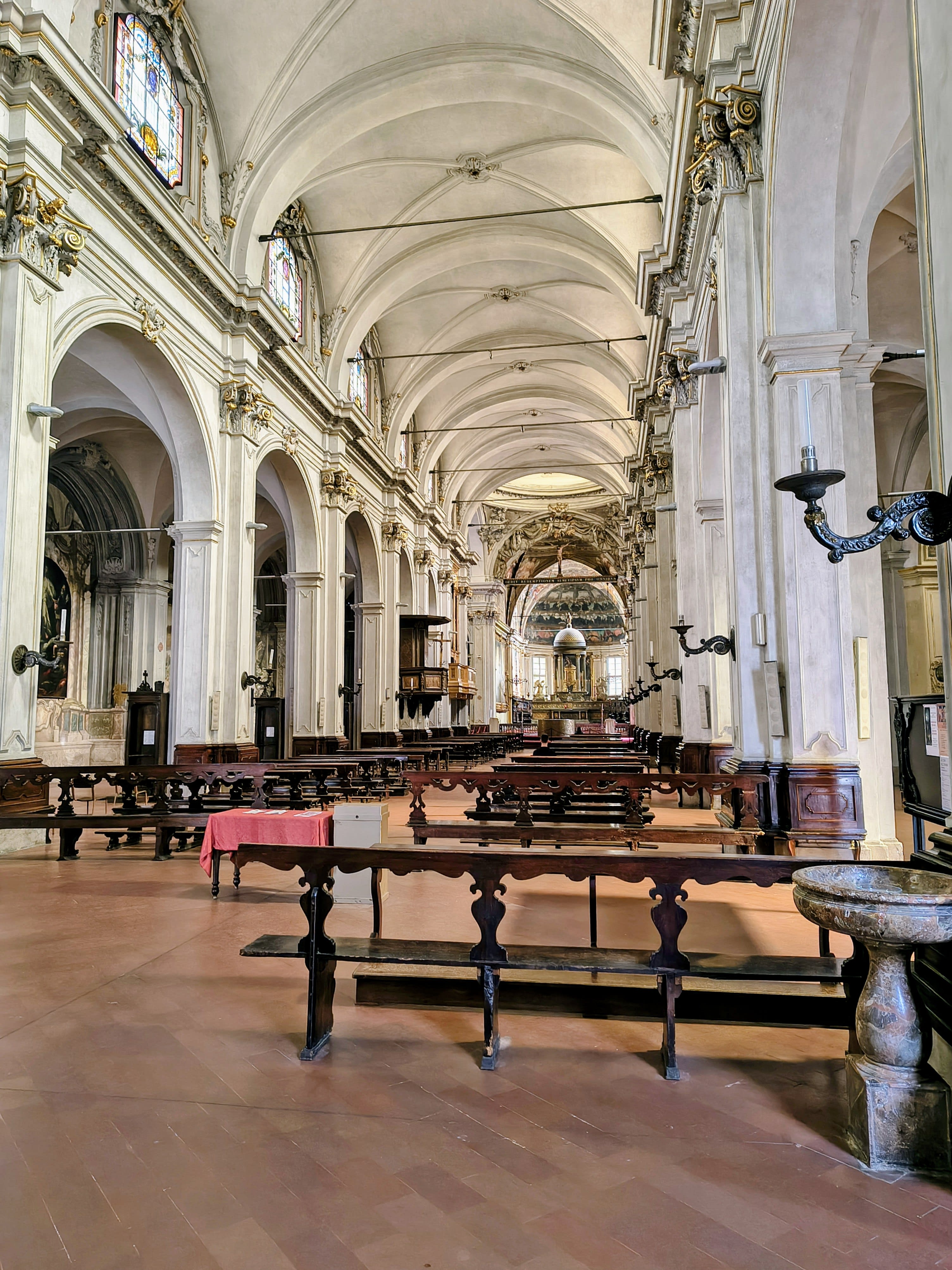 Navata centrale